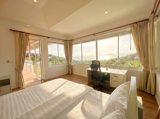 Additional bright sitting area inside the villa